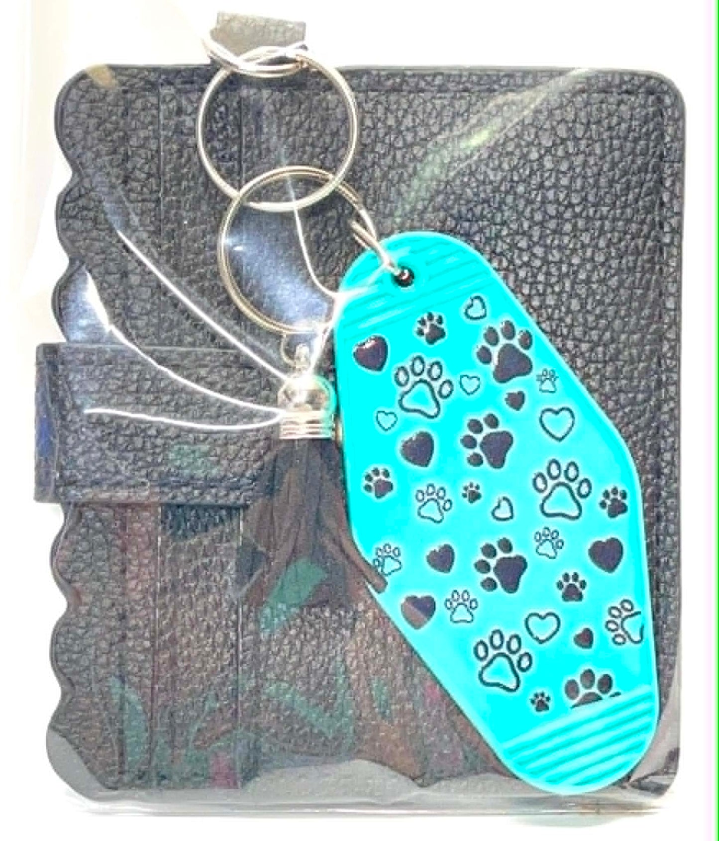 BLACK WITH TEAL KEYCHAIN PAWS AND HEARTS