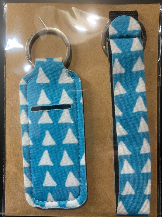 2 PC SET BLUE WITH WHITE TRIANGLES